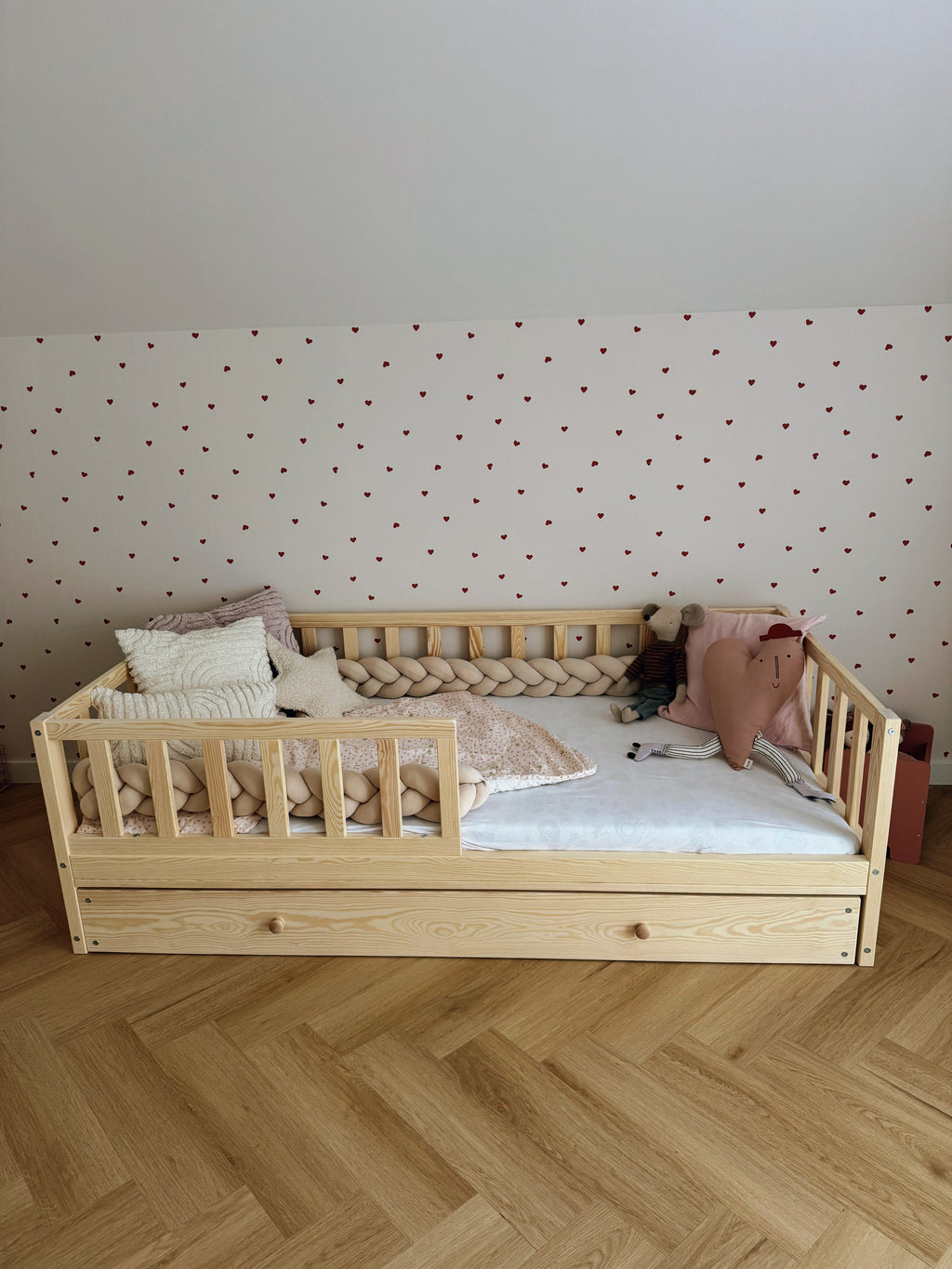 Łóżko bez domku z szufladą naturalne