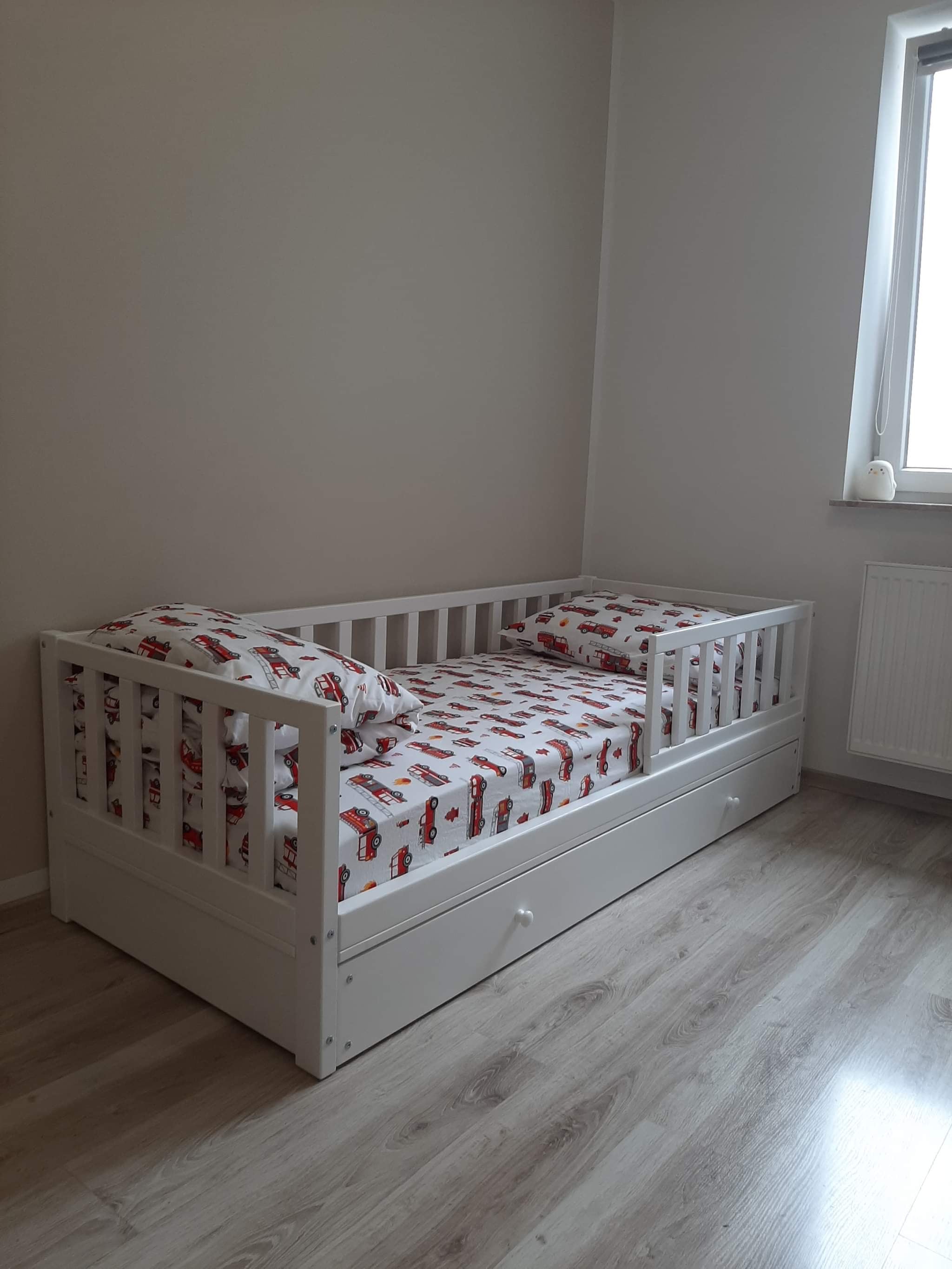 Łóżko bez domku z dodatkowym spaniem białe lub kolor