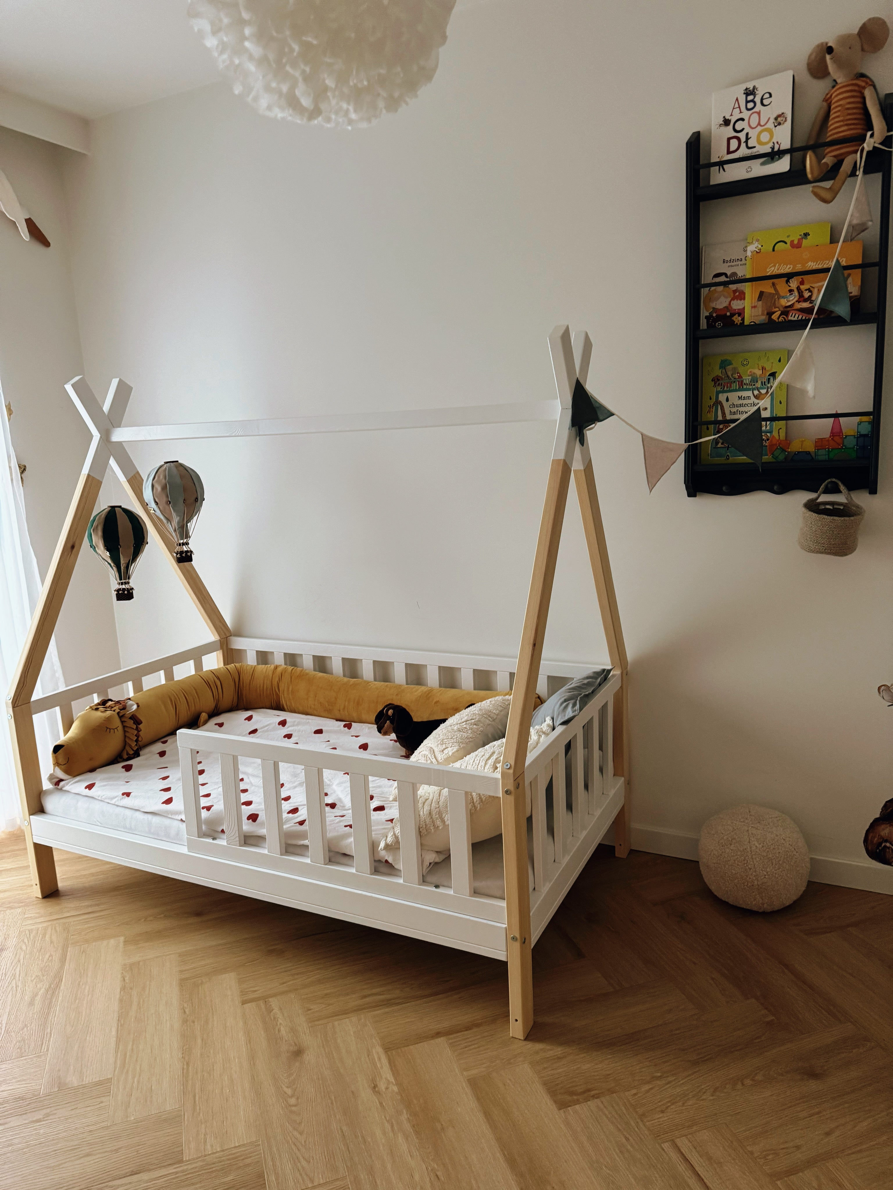 Łóżko tipi naturalno-białe lub kolor